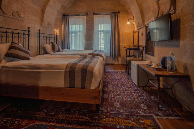 Twin Room image 1