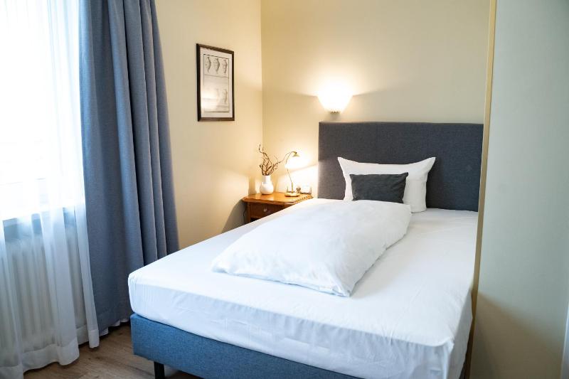 Single Room image 1