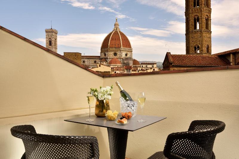 Presidential Suite image 3