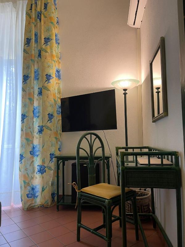 Economy Double or Twin Room image 4