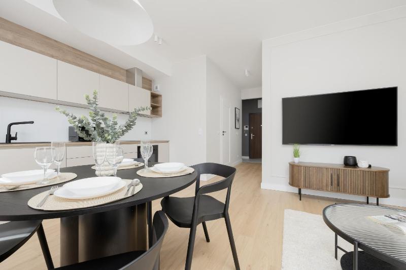 Luxurious Apartments in Warsaw with Sauna and Gym by Renters Prestige - image 9