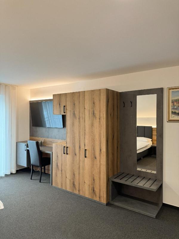 Superior Double Room image 3