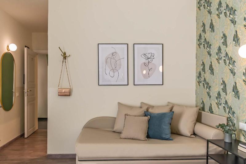Superior Triple Room image 2