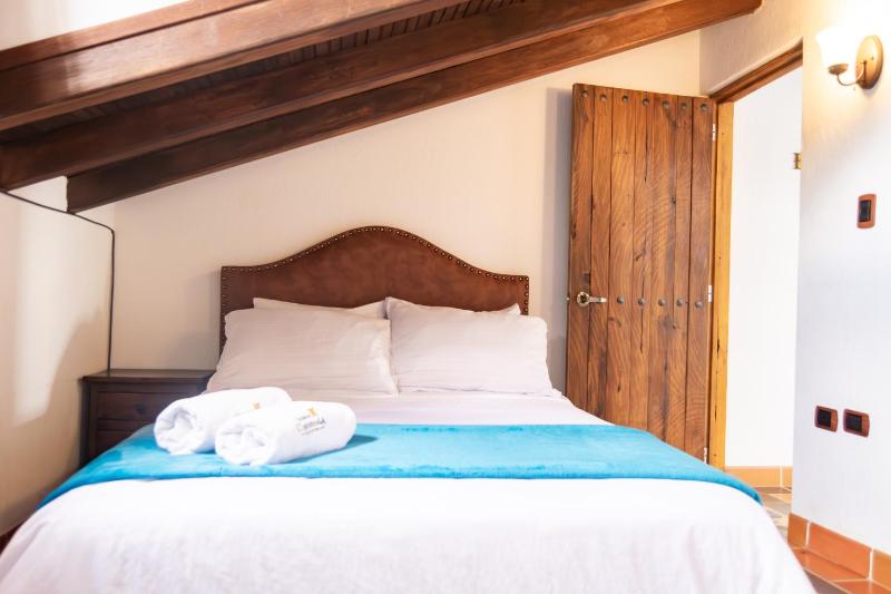 Standard Single Room image 2