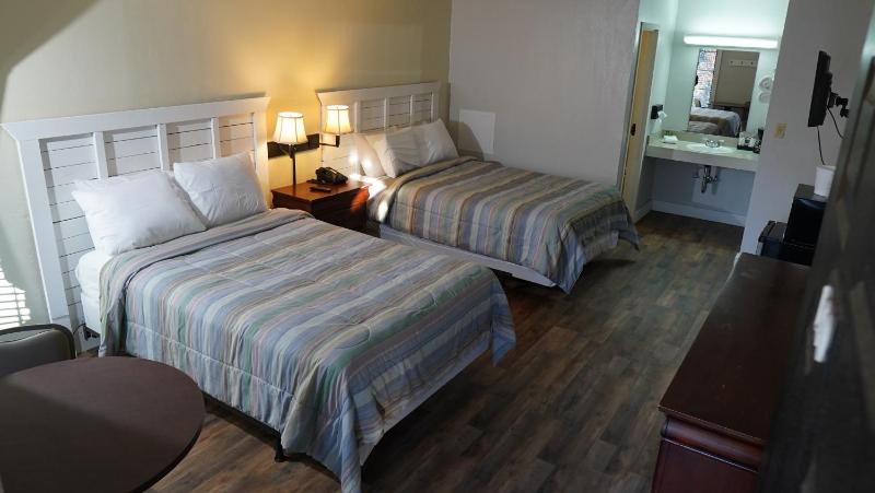 Double Room with Lake View image 1