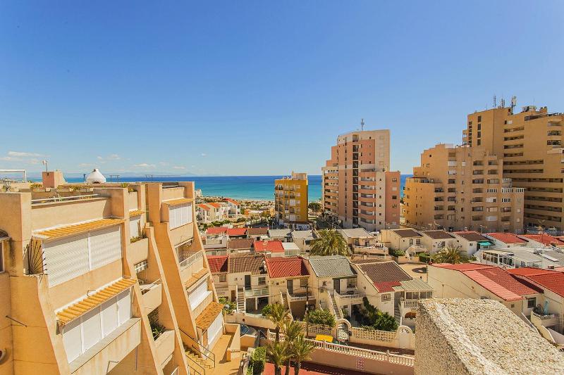 019 Lomas Penthouse - Alicante Holiday - image 12