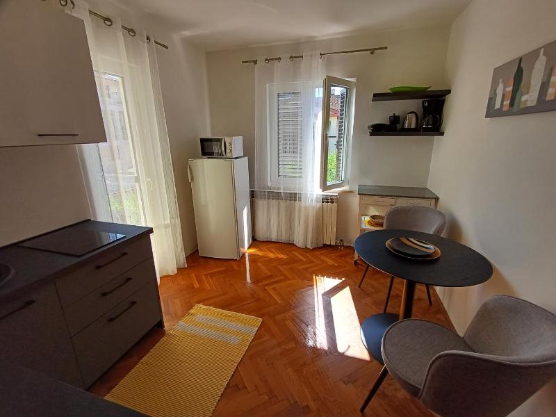 Comfort One-Bedroom Apartment with Balcony image 2