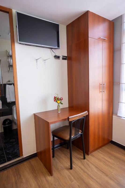 Hotel Kuska Home Mariscal - image 12