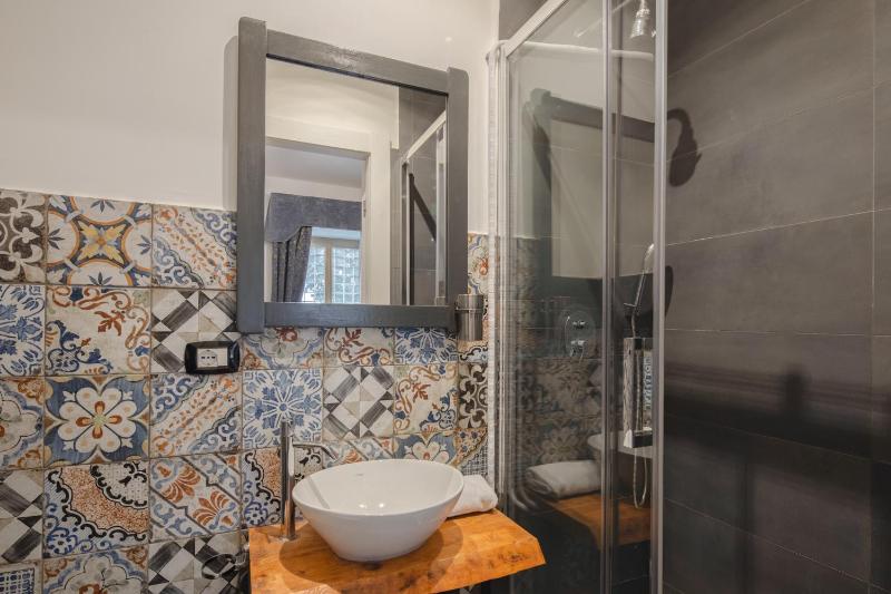 Double Room with Private Bathroom image 3