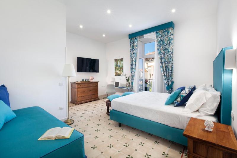 Sorrento Shine House - image 33