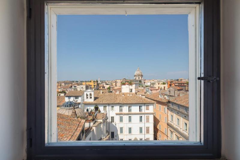 Farnese Stunning Penthouse | Romeloft - image 4