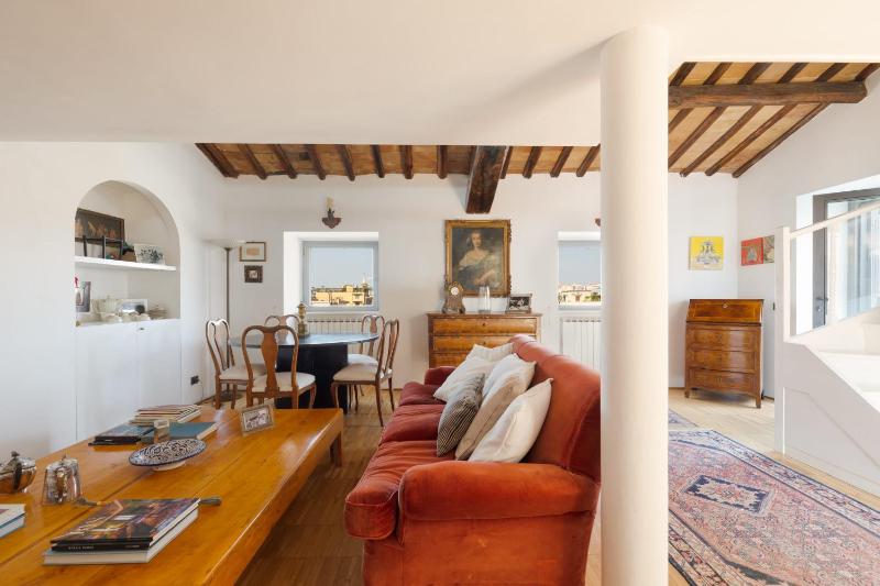 Farnese Stunning Penthouse | Romeloft - image 3