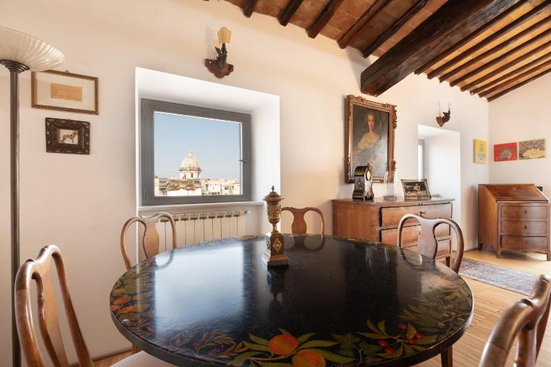 Farnese Stunning Penthouse | Romeloft - image 8