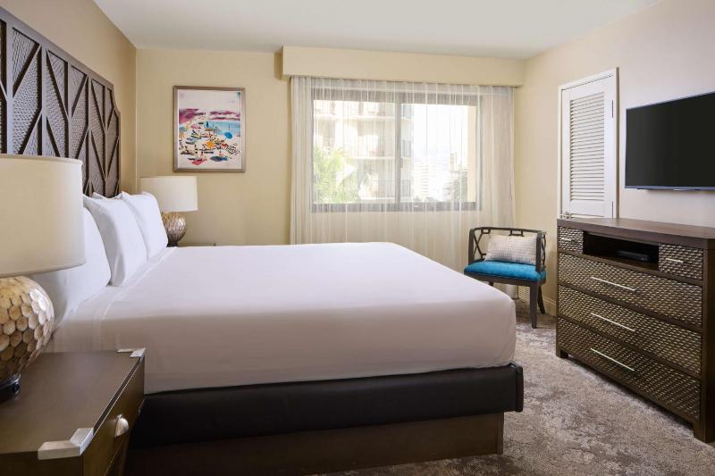 Two-Bedroom Ocean View  image 3