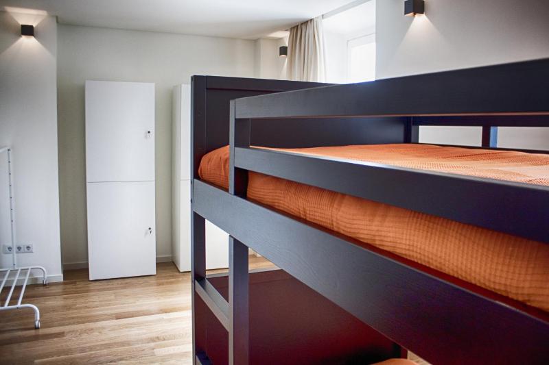 Bunk Bed in Mixed Dormitory Room image 4