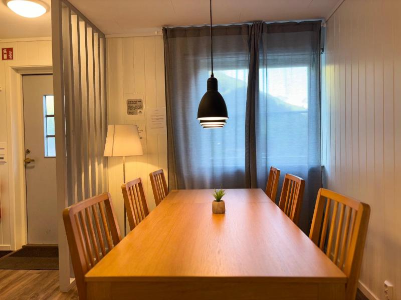 Two-Bedroom Central Apartment image 3