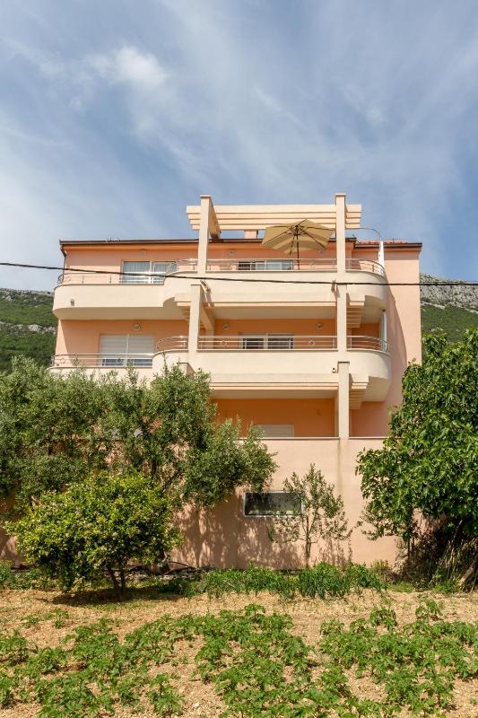 Apartments with parking space Kastel Stari Kastela - 19740 - image 17
