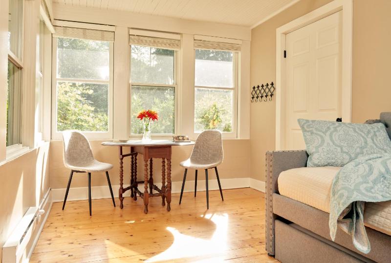 Two-Bedroom Suite with Spa Bath- Ironwood image 2