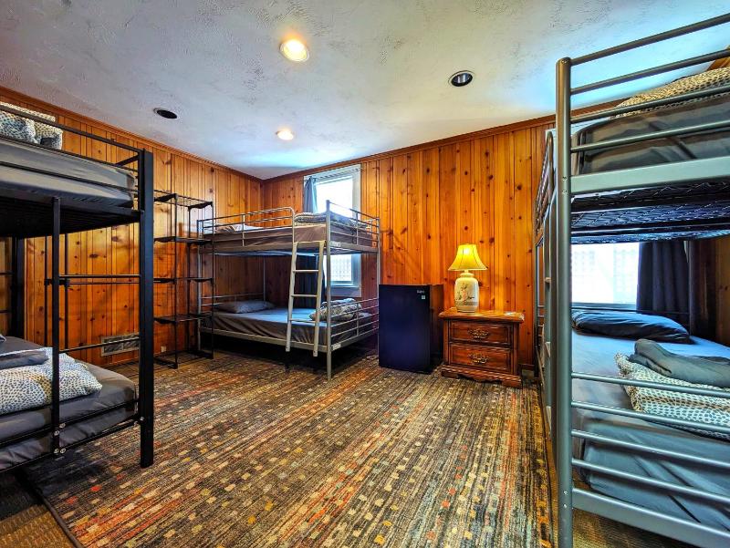 Bunk & Brew Historic Lucas House - Hostel - image 25