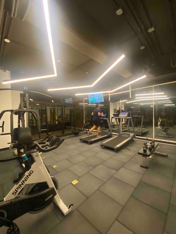 Venecia 1BR Zona 10 Luxury Suite - Pool Jacuzzi Gym & View - image 13