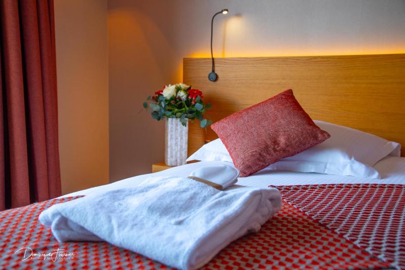 Double Room image 4