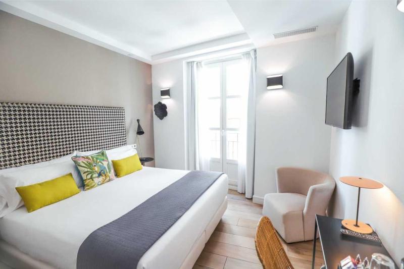 Superior Double Room image 1