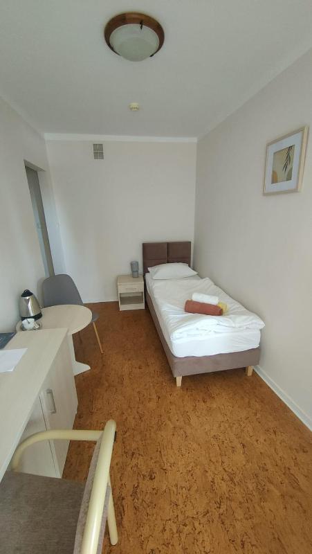 Single Room image 2
