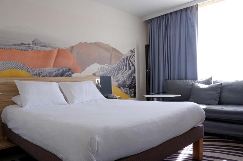 Superior Queen Room image 3
