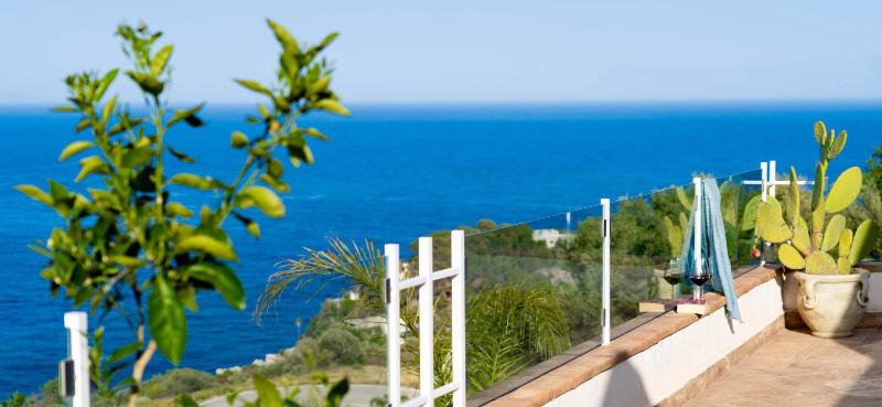 One-Bedroom Apartment with Sea View and Terrace image 4