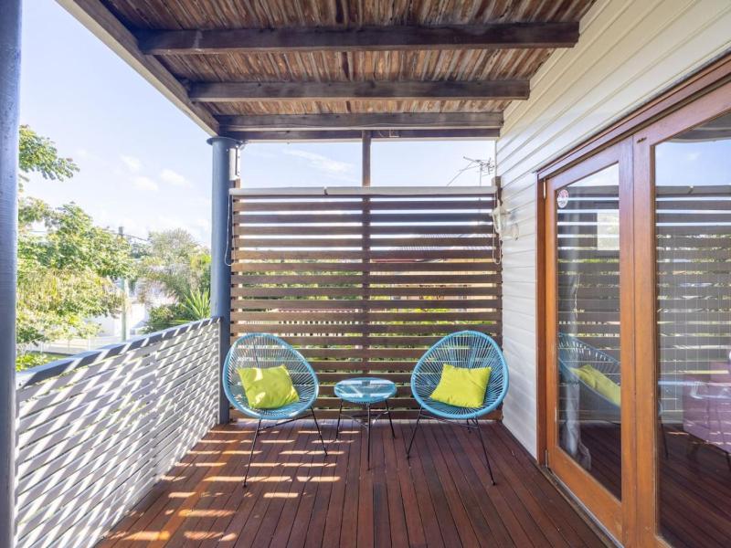 6KM to CBD Convenient 5BR Queenslander Coorparoo - image 15