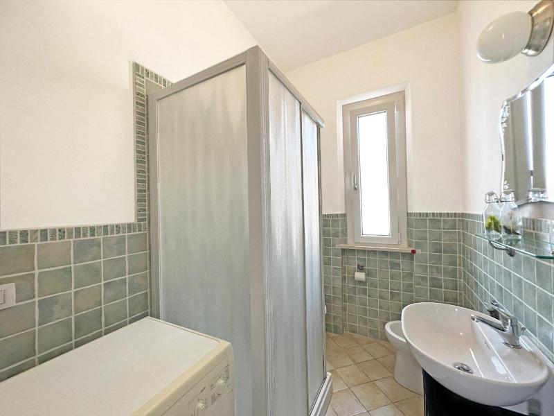 611 - Appartamento trilocale a Marcelli ristrutturato climatizzato e con posto auto interno - SPIAGGIA AL WHITE BEACH CLUB INCLUSA - image 4