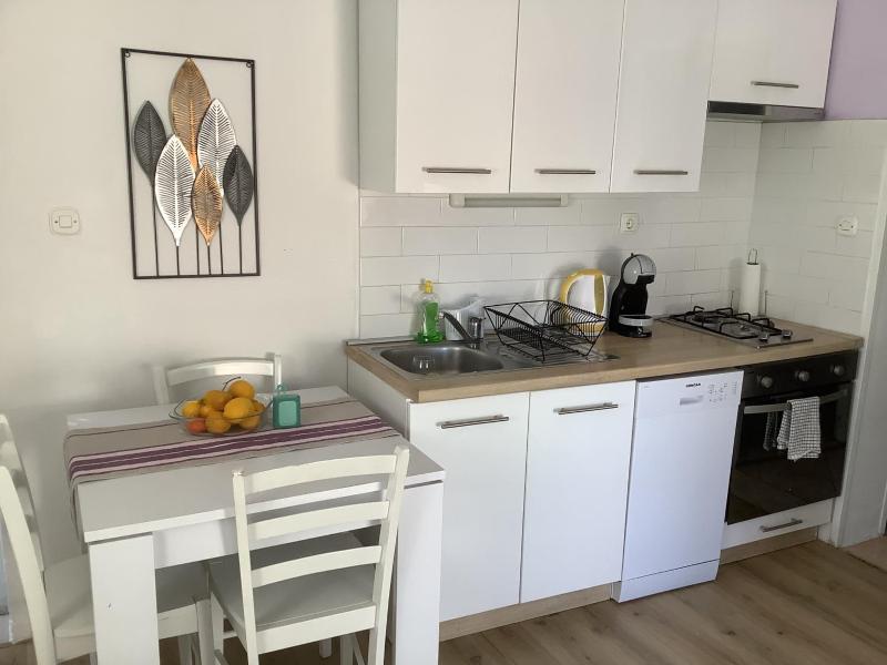 Apartment 877-2 - image 25