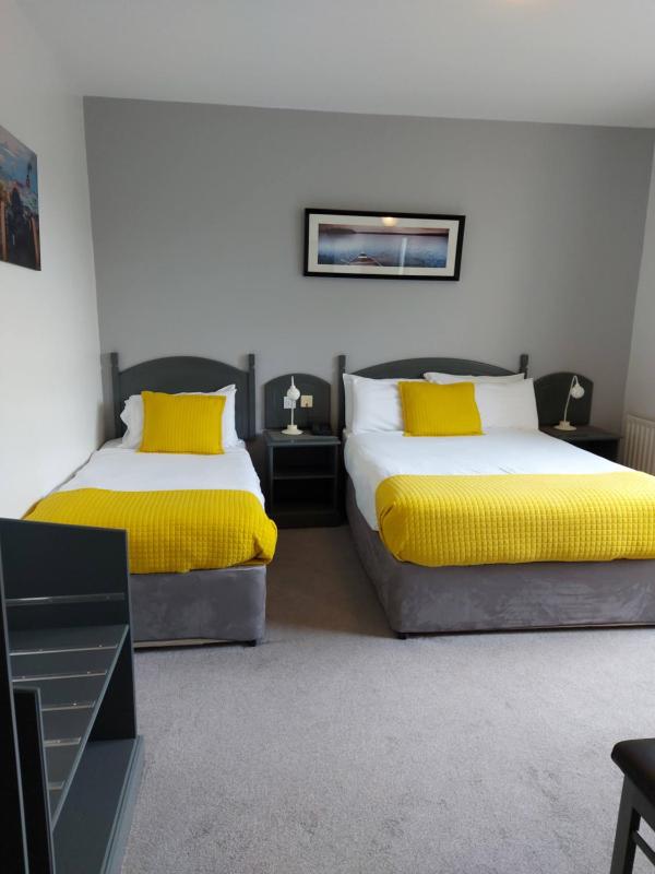 Double or Twin Room with Shower image 1