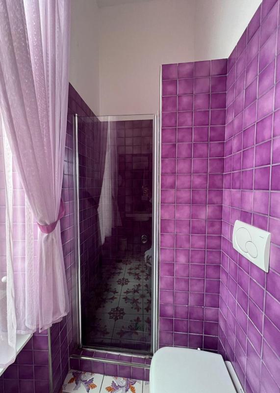 King Room image 1