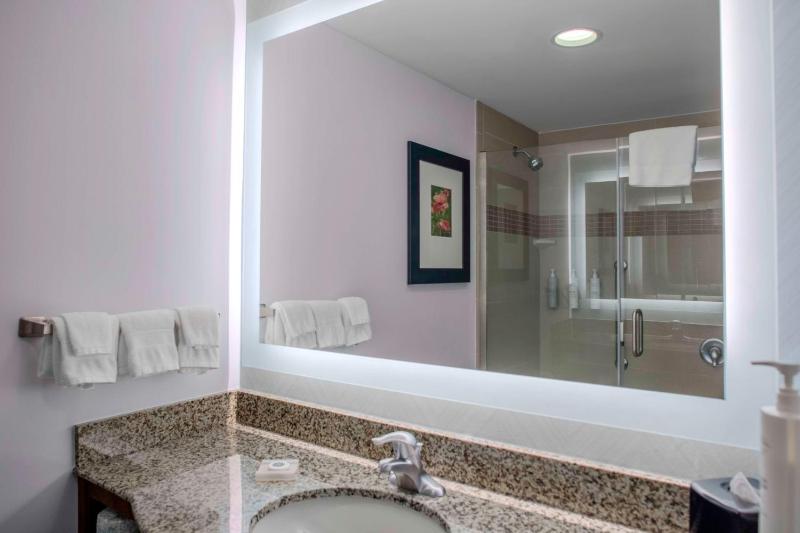 King Room image 2