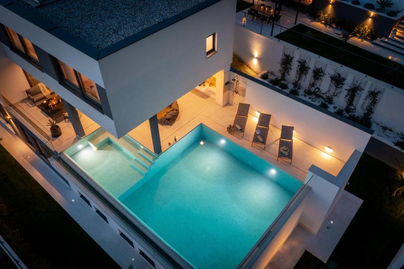 Luxury Villa Cosmopolitan with Pool - image 24