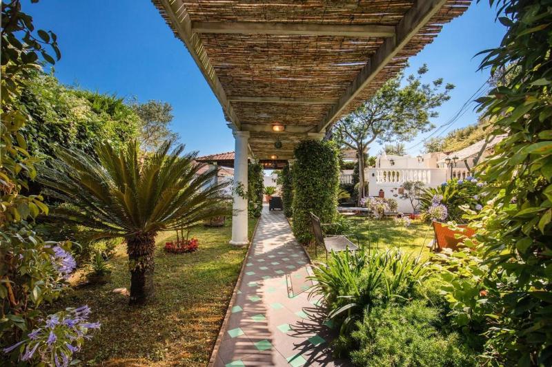 Villa Elide with private pool - image 37