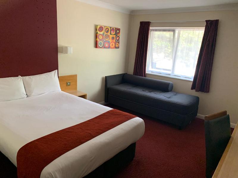 Double Room with Sofa Bed and Pull-out Bed image 4