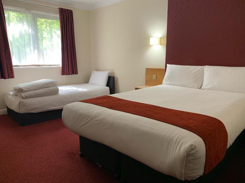 Double Room with Sofa Bed and Pull-out Bed image 3