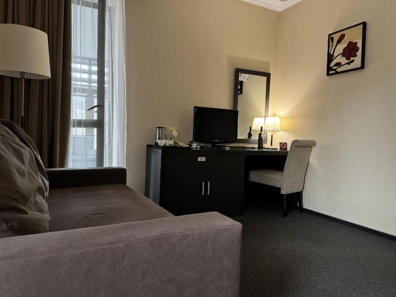 Superior Double or Twin Room image 3