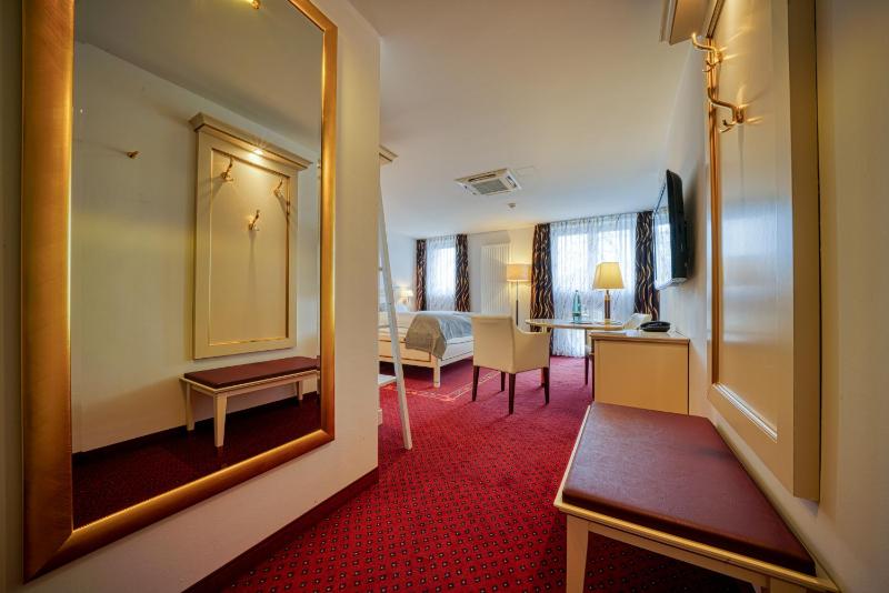 Superior Double Room with Land View image 2