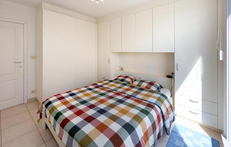 Beach Front Apartment In Oostende With Wifi - image 8