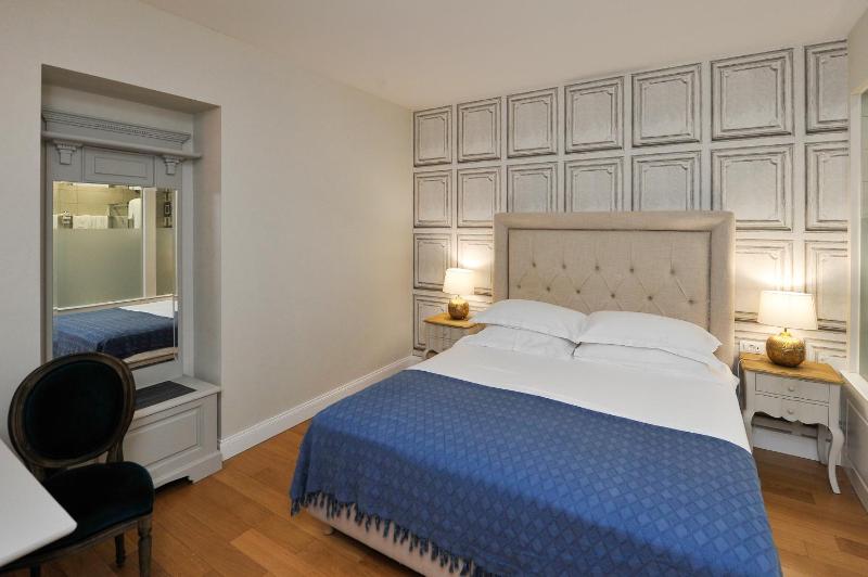 The Duke luxury rooms - image 16