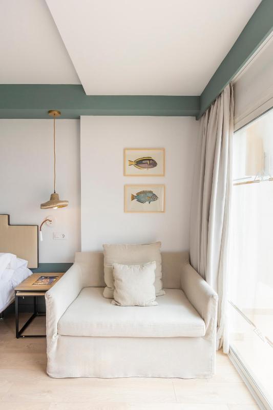 Triple Room with Sea View image 4