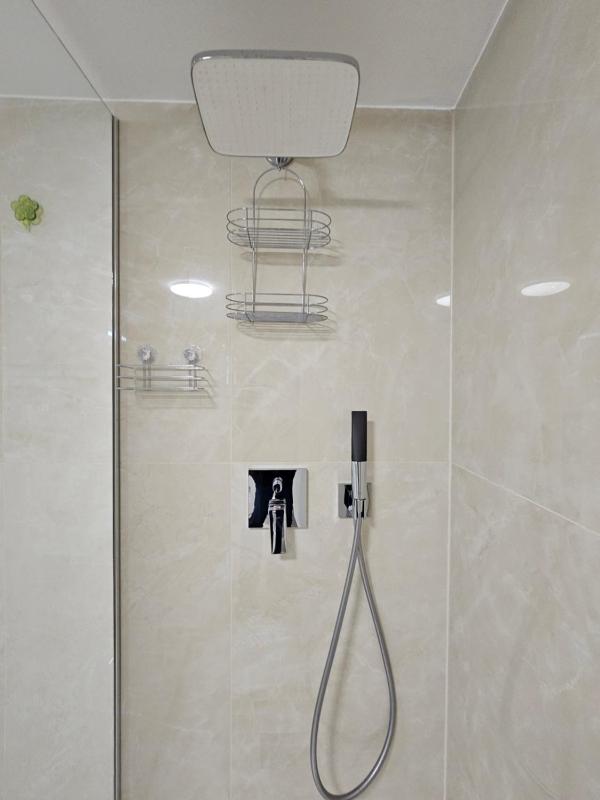 Studio Apartment Sviti TourAs by Town Hall - image 3