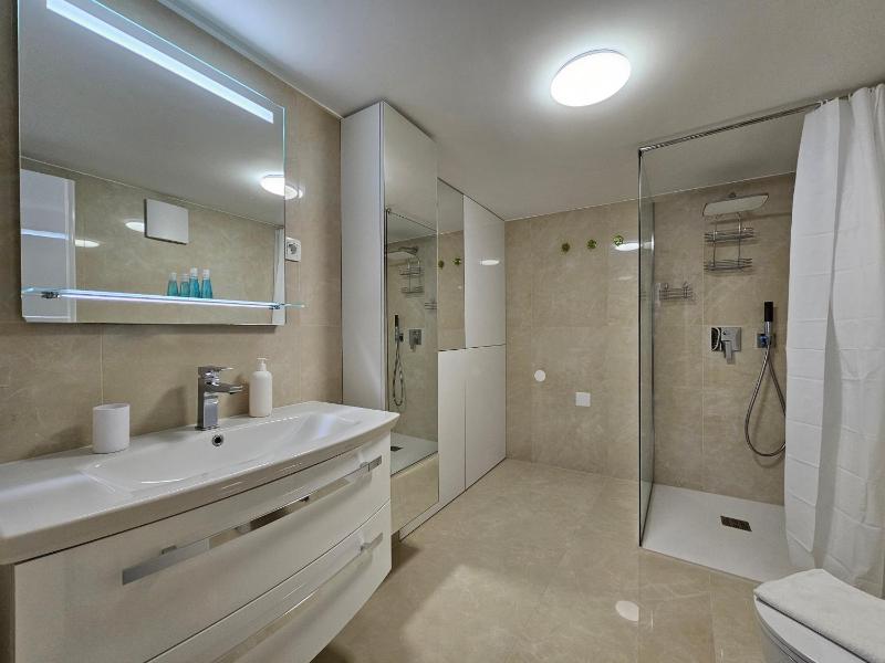 Studio Apartment Sviti TourAs by Town Hall - image 11