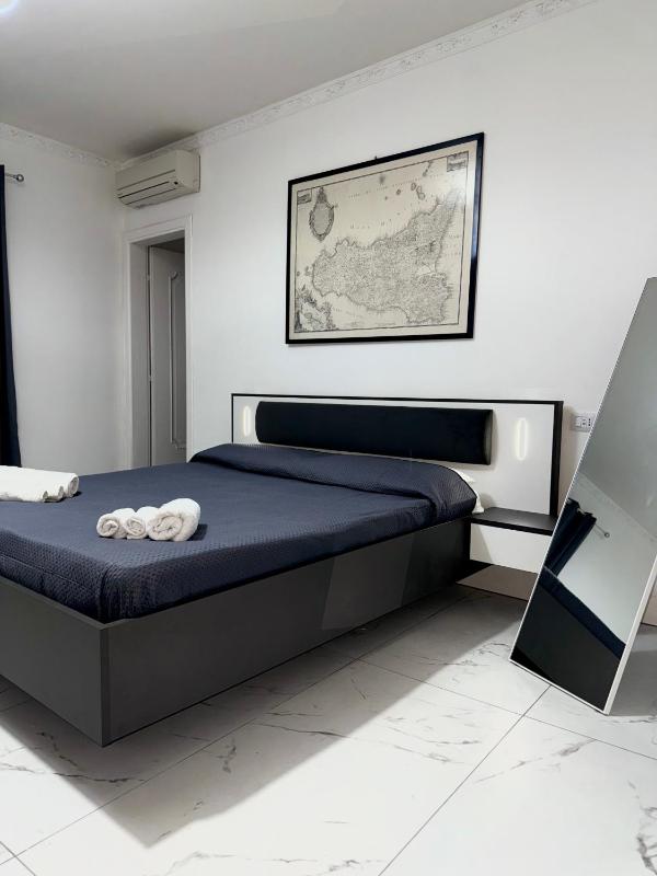 Deluxe Room image 3