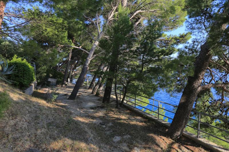 Apartmani Brela 1 - image 32