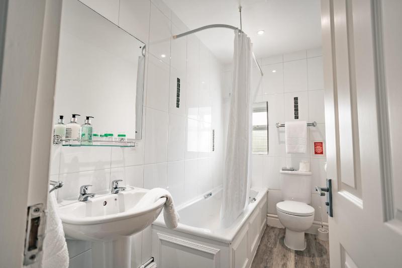 Ambleside Townhouse - image 29
