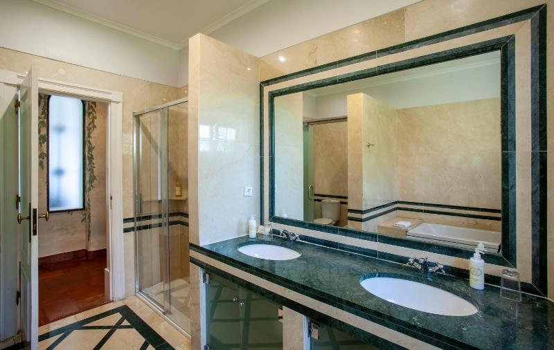 Junior Suite with Balcony and Kitchenette image 2